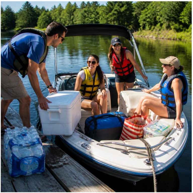 Boat Food and Drink Checklist: What to Pack for a Small-Boat Day Trip
